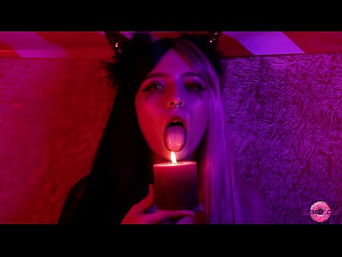 ❤️ Kirglik blowjob seksikalt succubusilt koos suu täitumisega ️❌ Super porno at us ❤